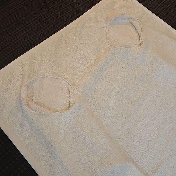 Lambie Wearable Blanket wSleeves 68x56in BathandBodyWorks Robe SOFT Fleece Cream - Picture 16 of 16